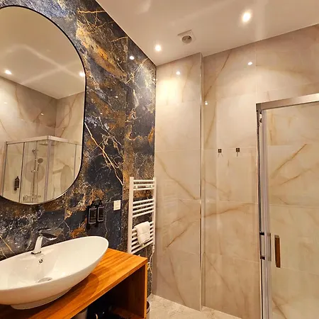 Ξενοδοχείο Cousin Automatizado *